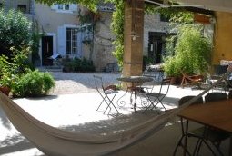 Cuisine d'été avec hamac