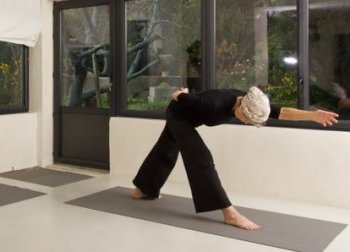 Négocier une action juste dans la moindre posture